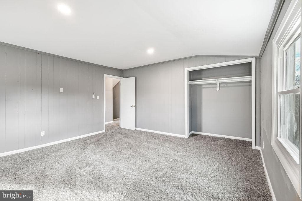 201 N Greenway Avenue photo 28