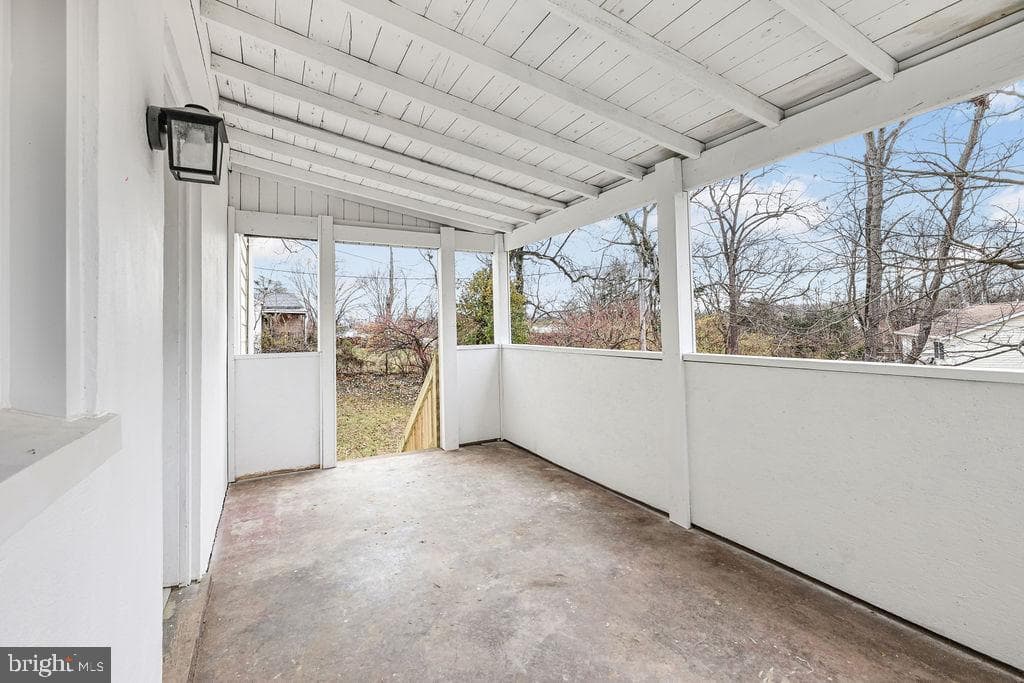 201 N Greenway Avenue photo 33