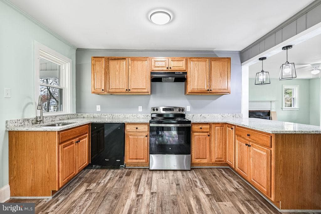 201 N Greenway Avenue photo 6