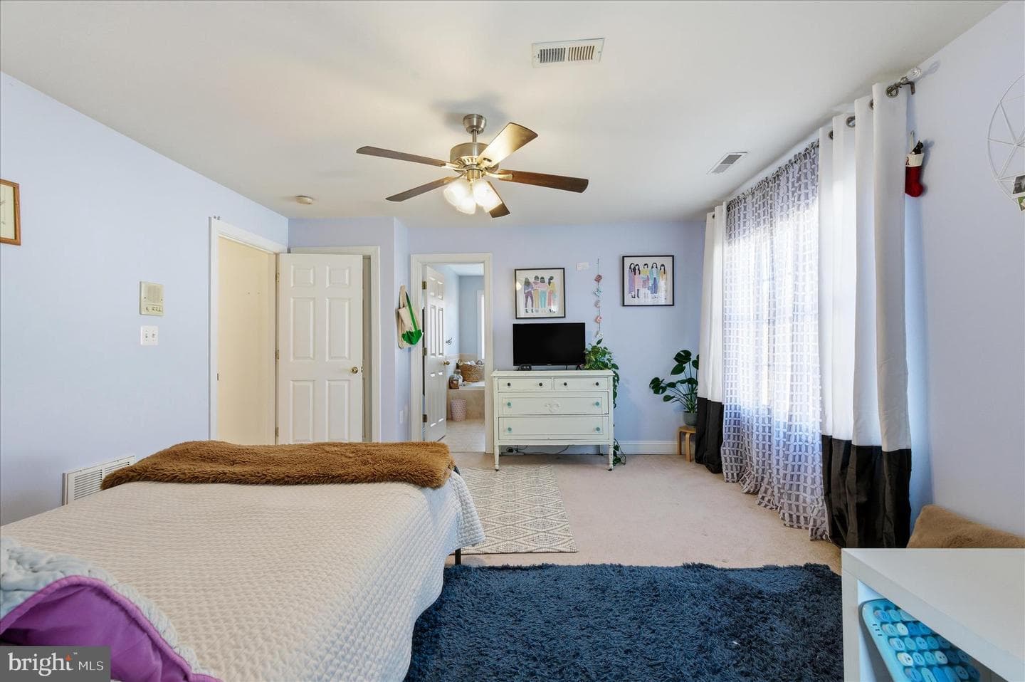 117 Hermitage Boulevard photo 36
