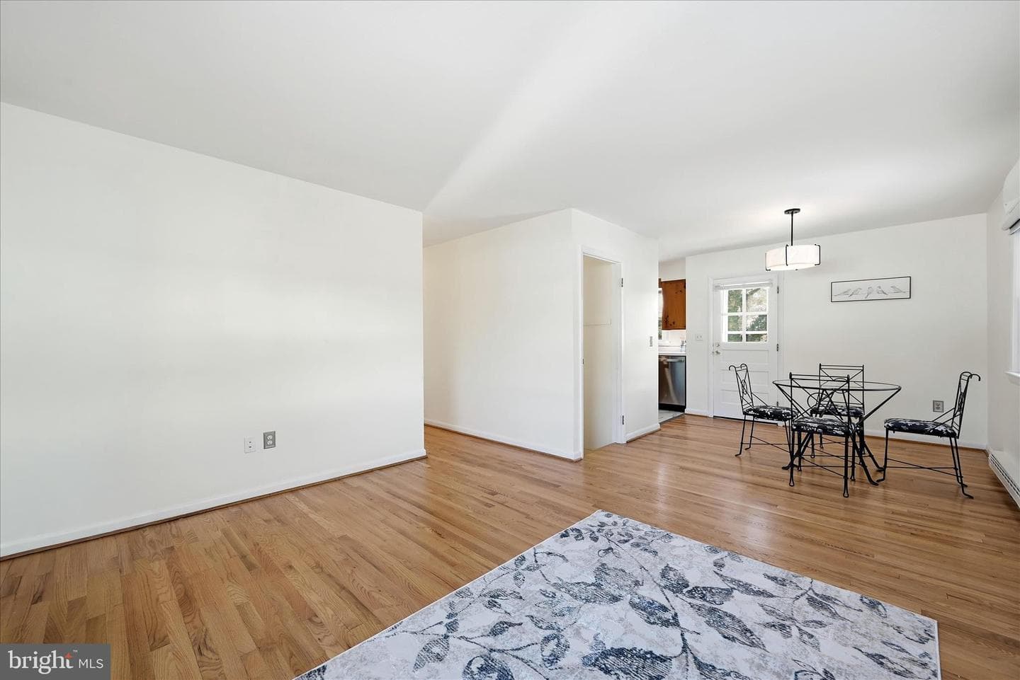 311 S Buckmarsh Street photo 14