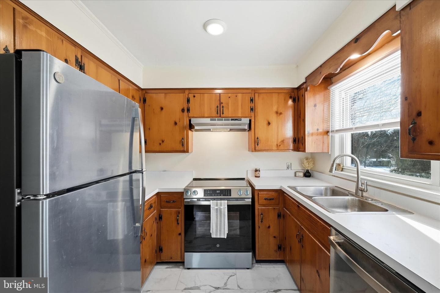 311 S Buckmarsh Street photo 19