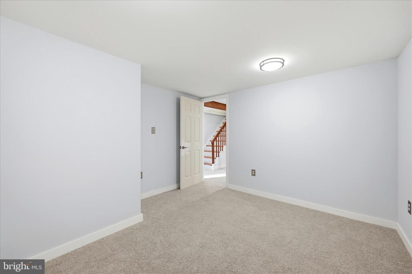 311 S Buckmarsh Street photo 38