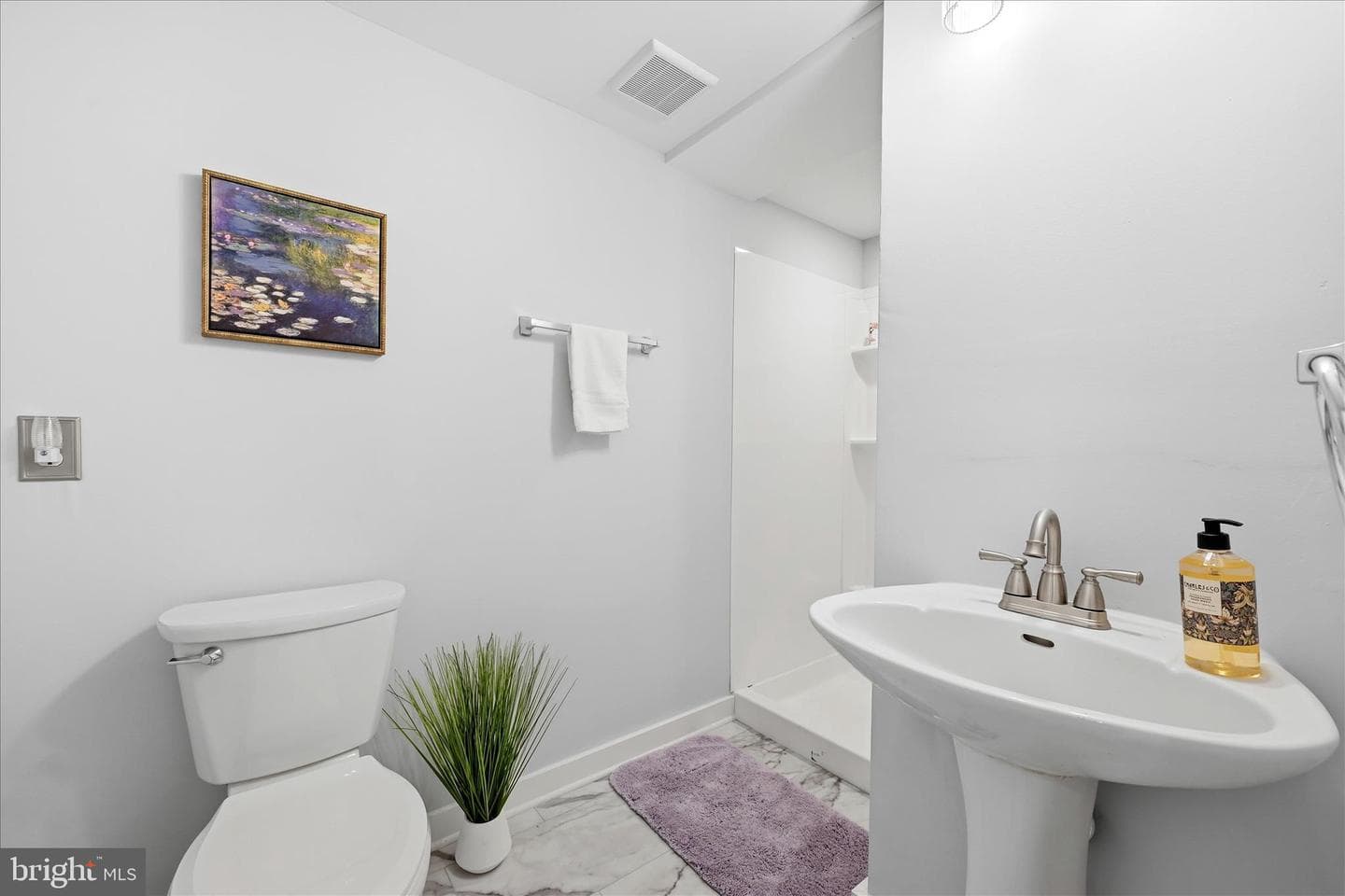 311 S Buckmarsh Street photo 41
