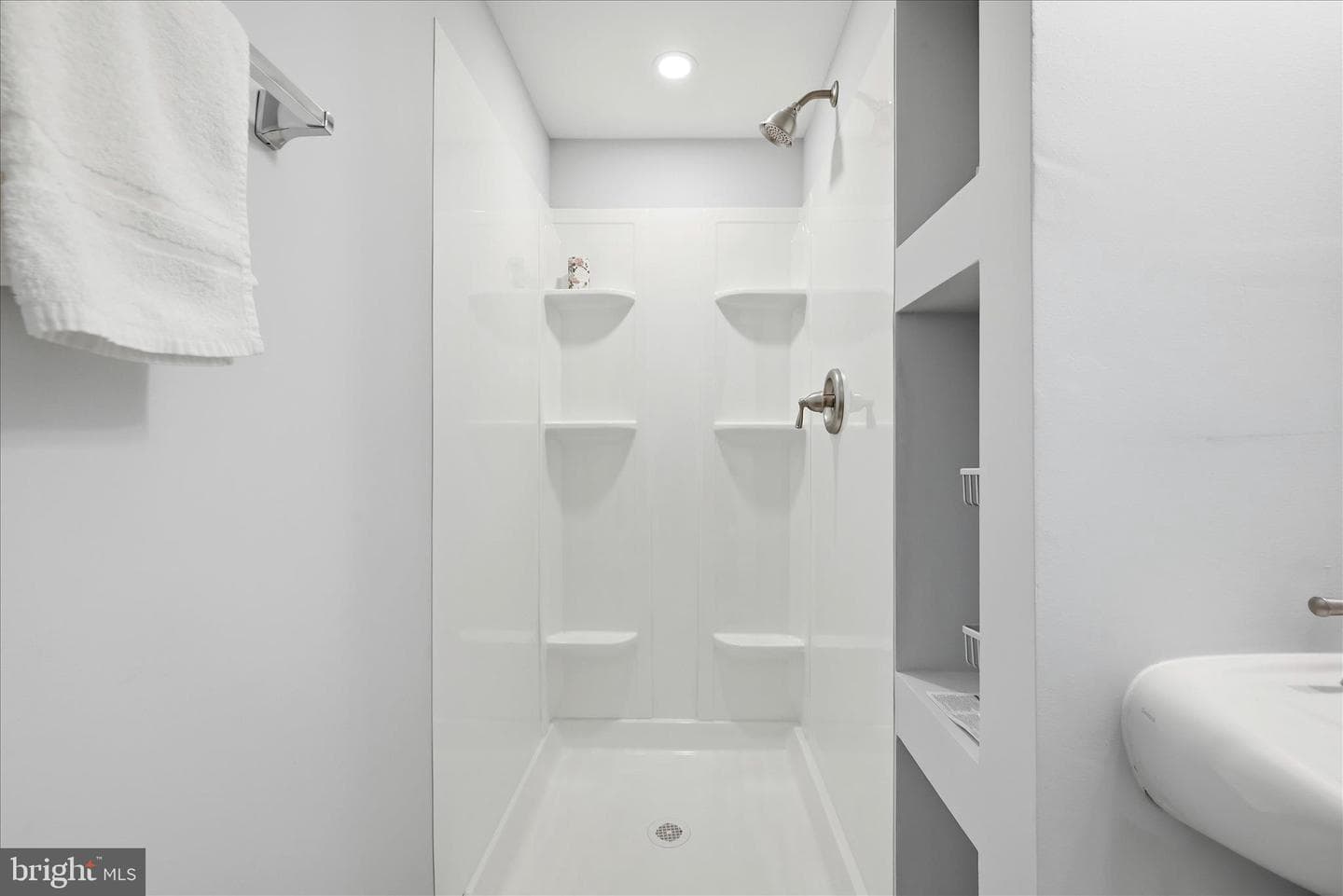 311 S Buckmarsh Street photo 42