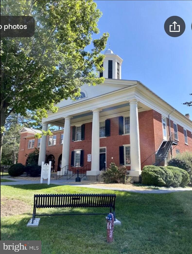 311 S Buckmarsh Street photo 48