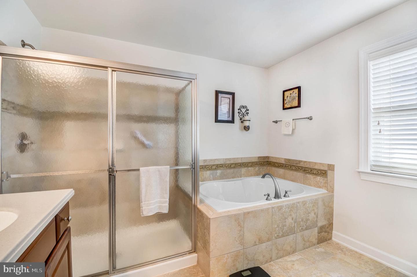 113 Roseville Court photo 27