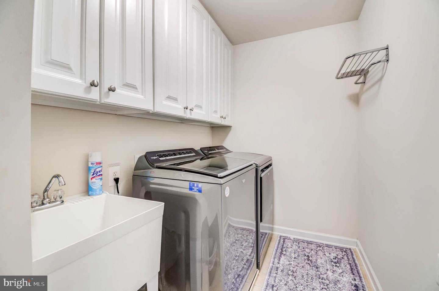 113 Roseville Court photo 34