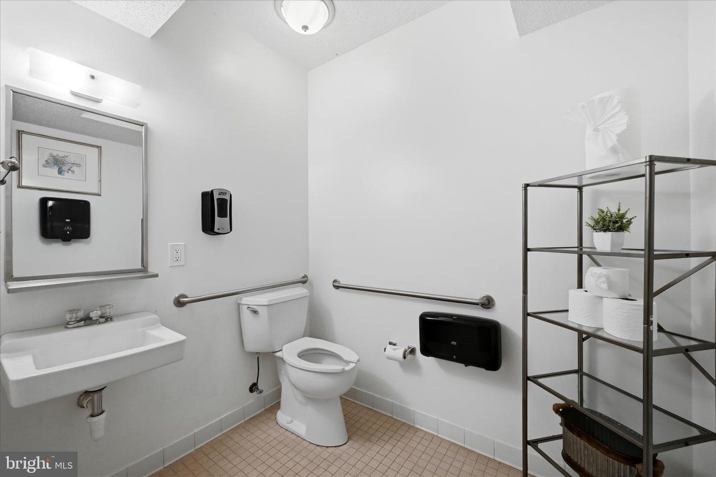 210 W Main Street photo 45