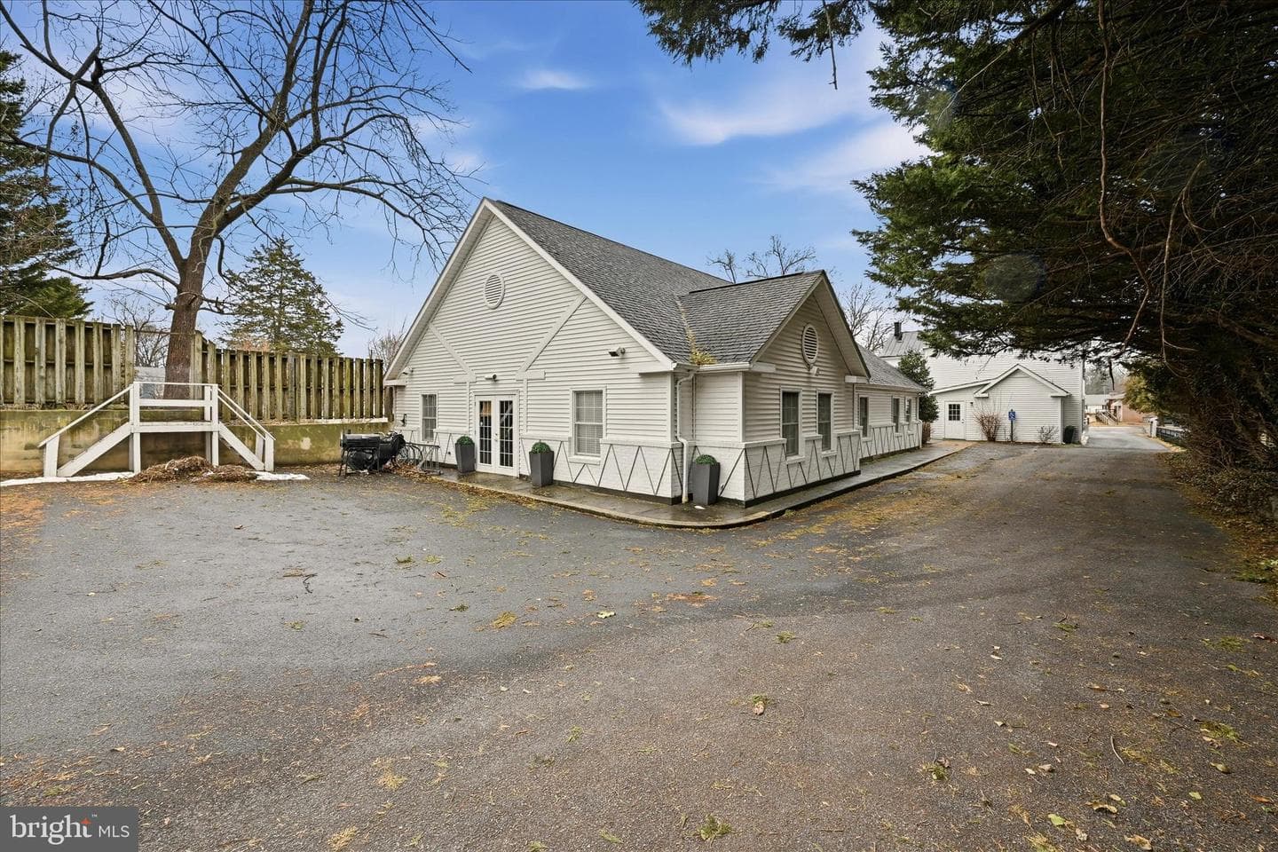 210 W Main Street photo 88