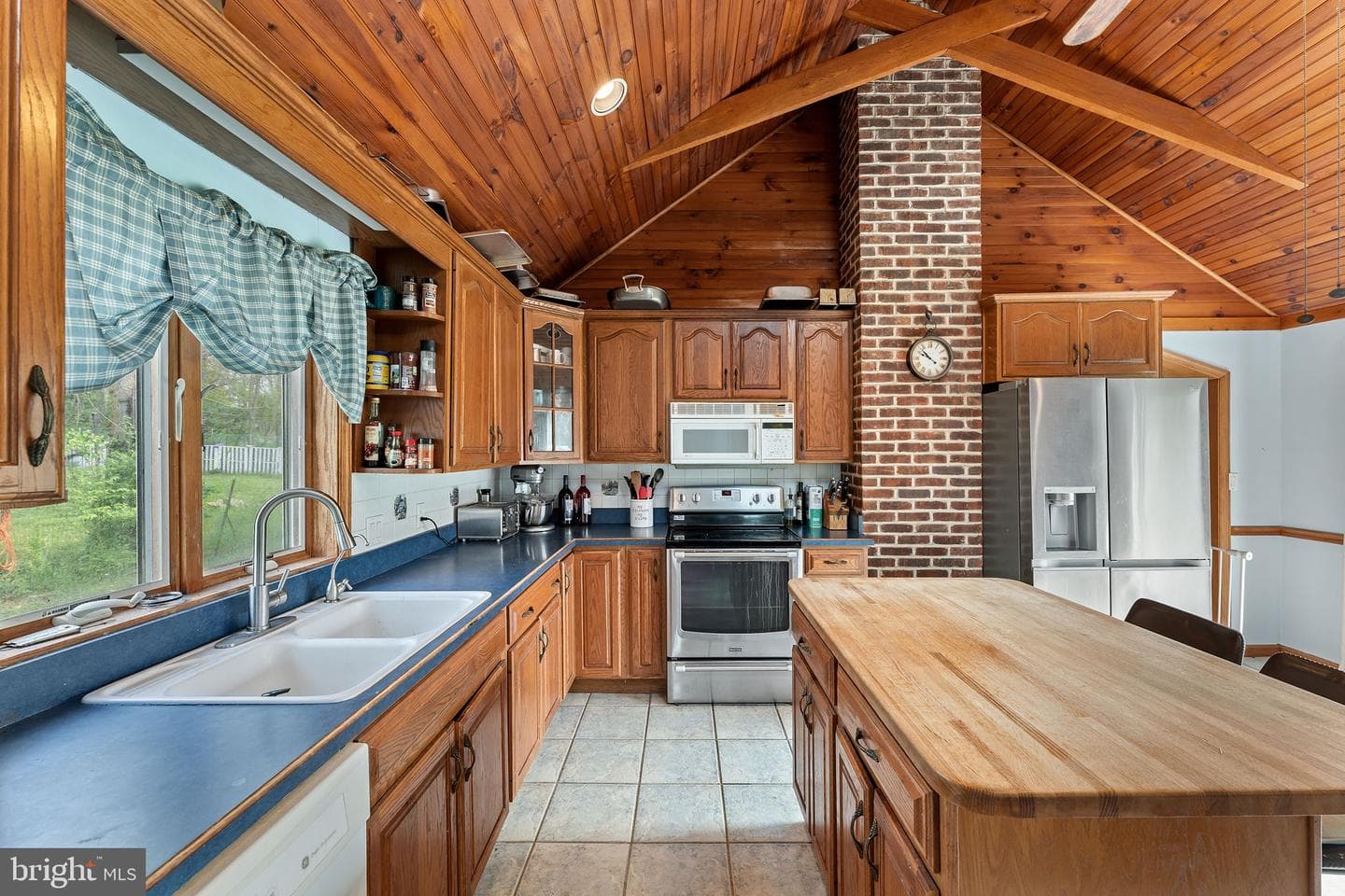 420 Russell Road photo 22