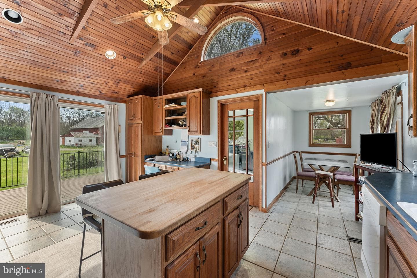 420 Russell Road photo 24
