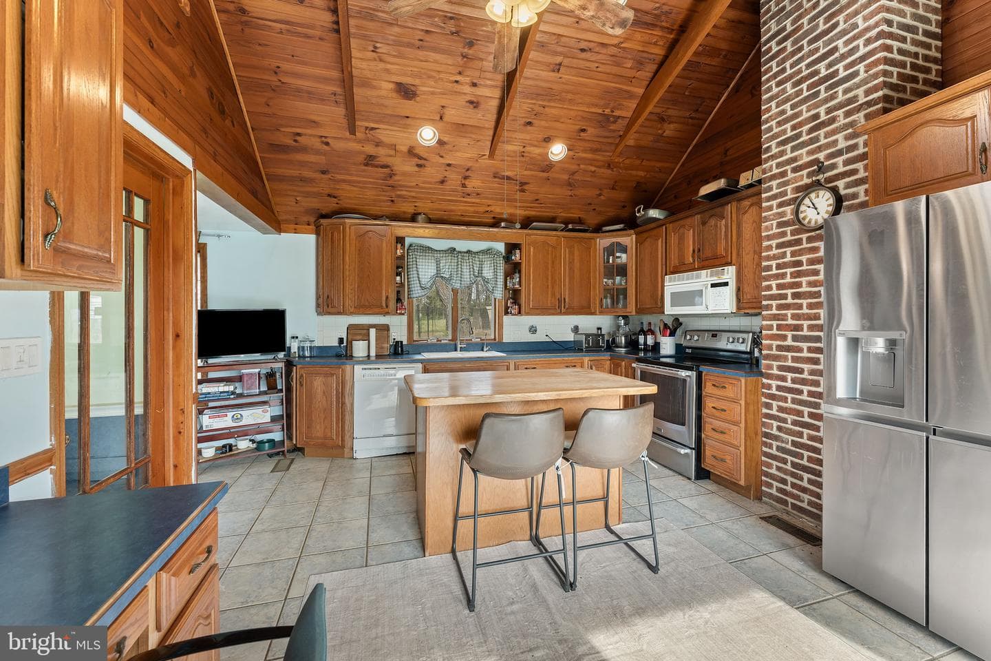 420 Russell Road photo 25