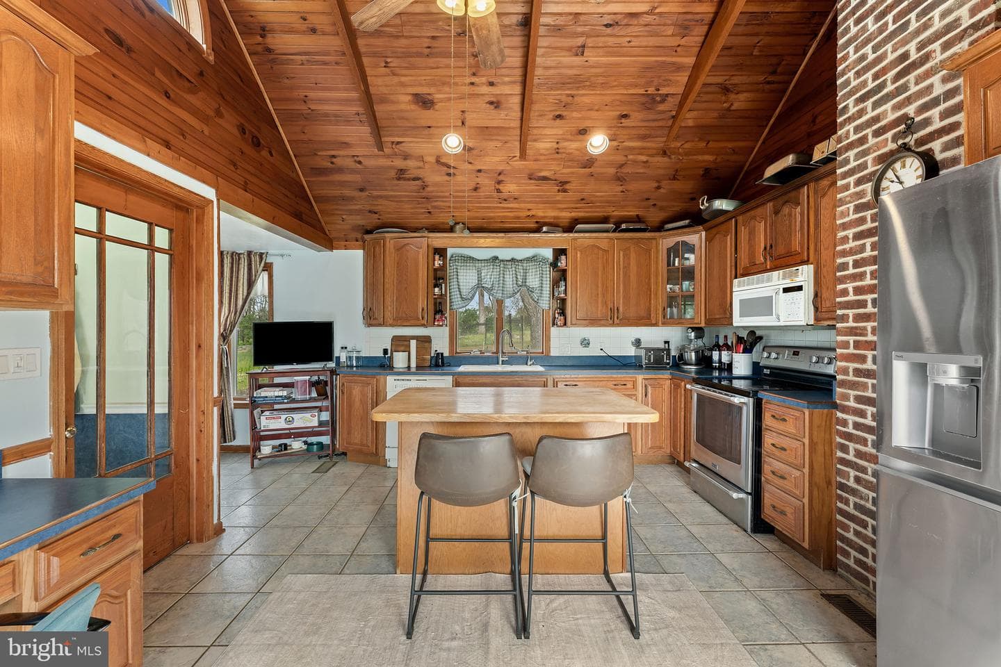420 Russell Road photo 28