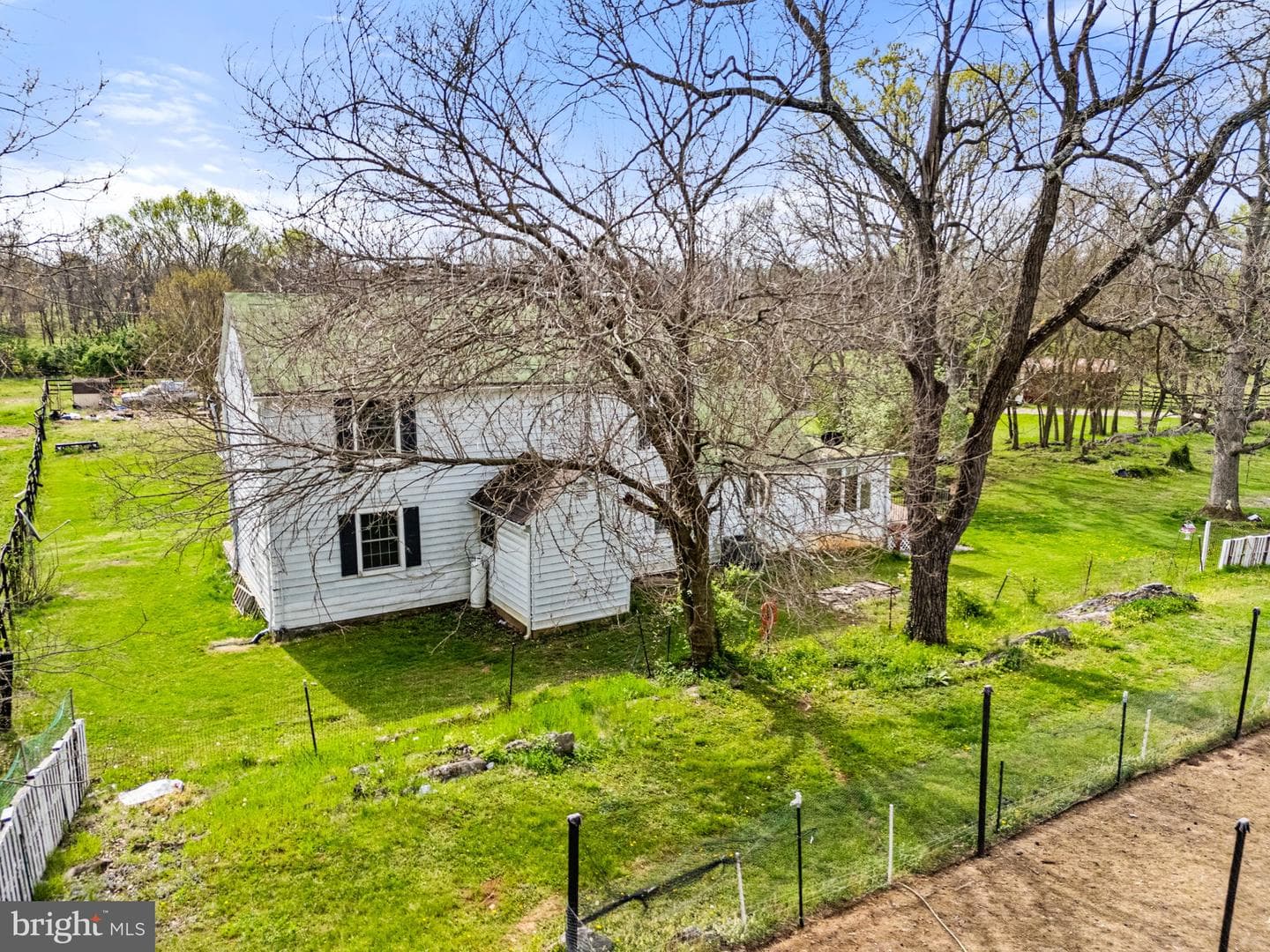 420 Russell Road photo 56