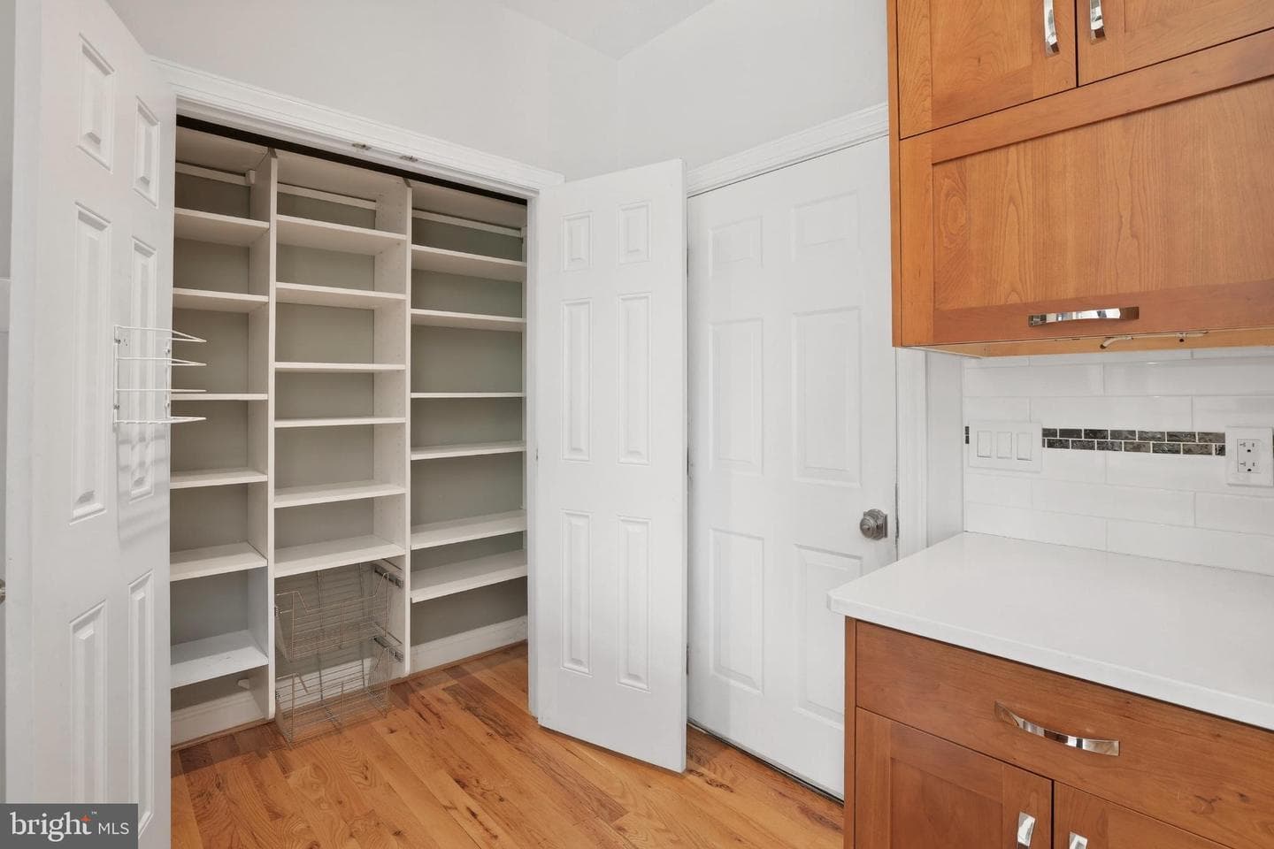 413 Montgomery Court photo 16