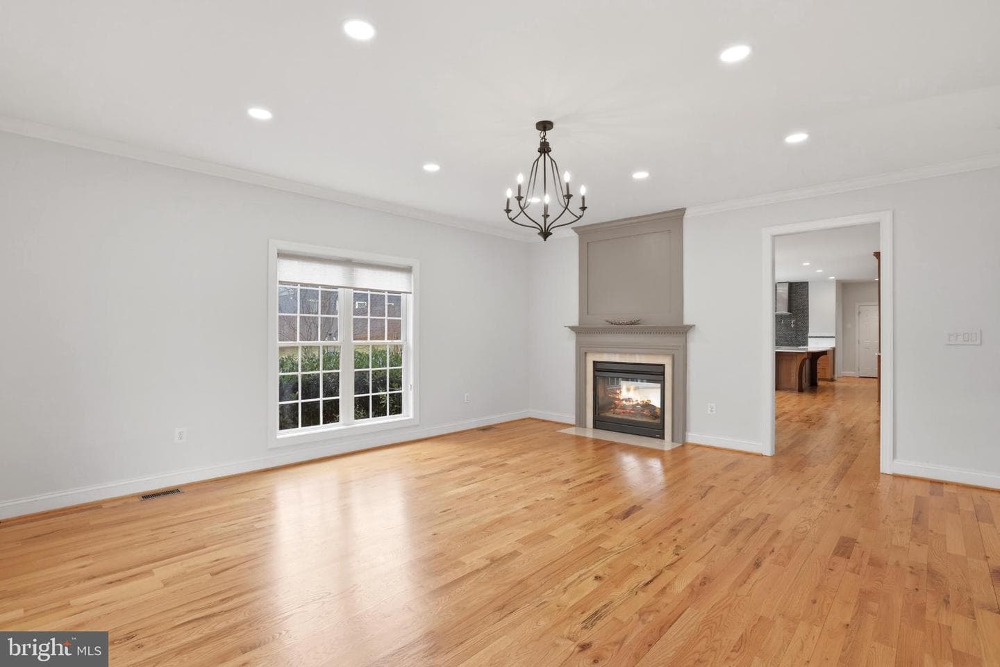 413 Montgomery Court photo 23