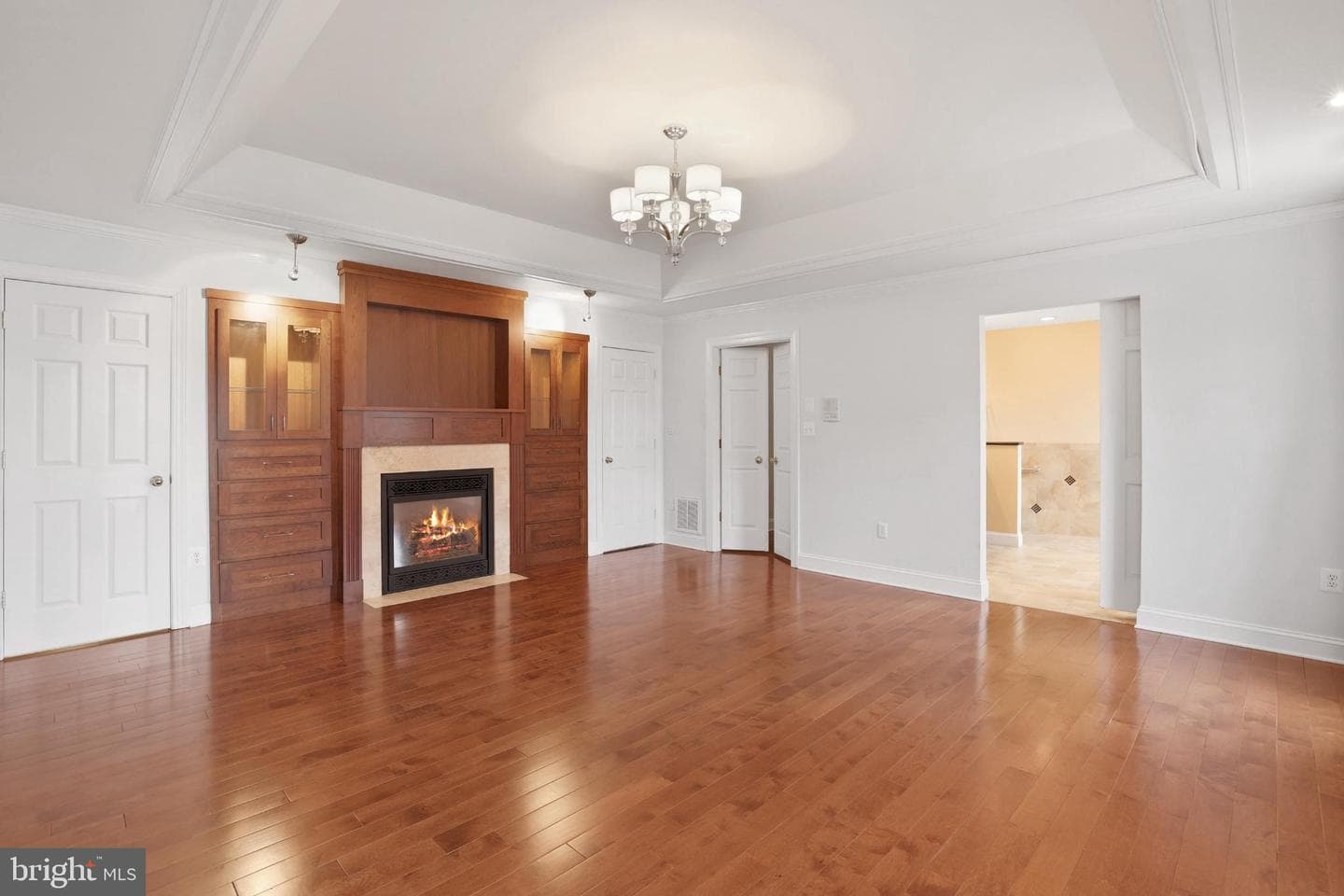 413 Montgomery Court photo 35