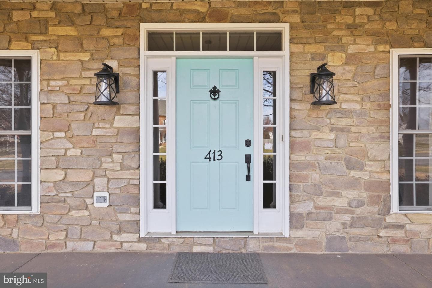 413 Montgomery Court photo 4