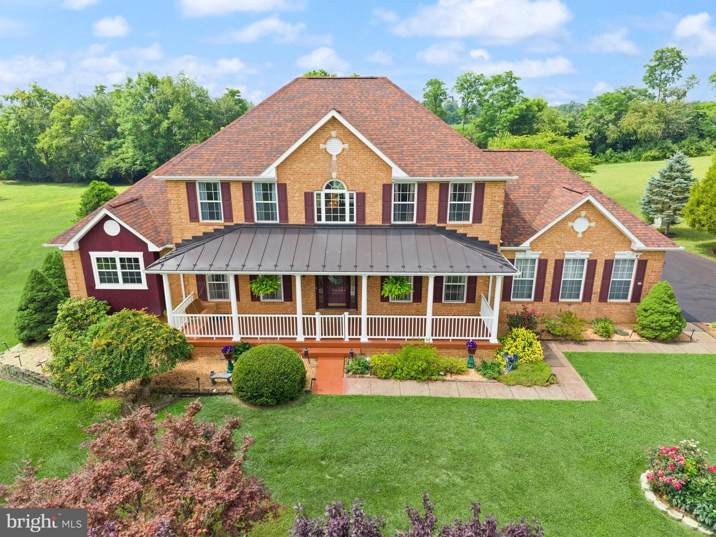 99 Fox Lane photo 8