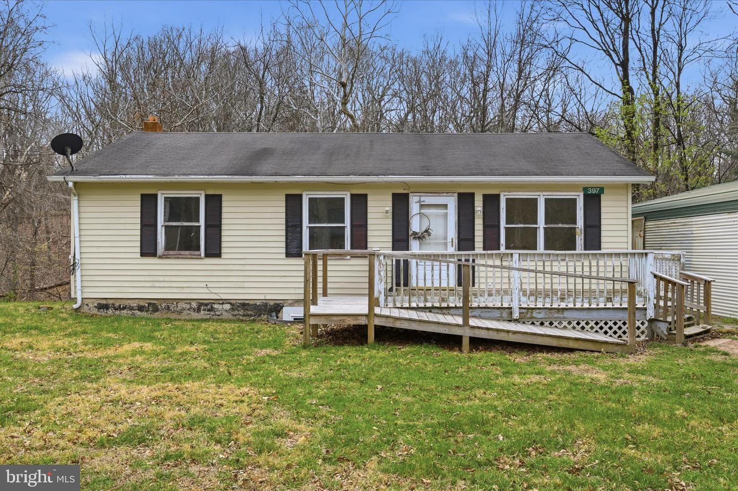 397 White Oak Lane photo 1