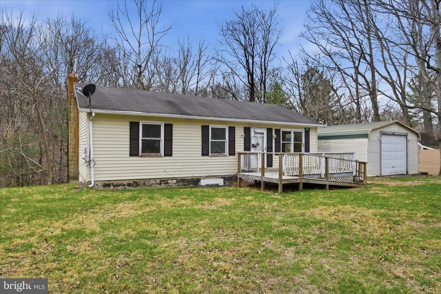 397 White Oak Lane photo 3