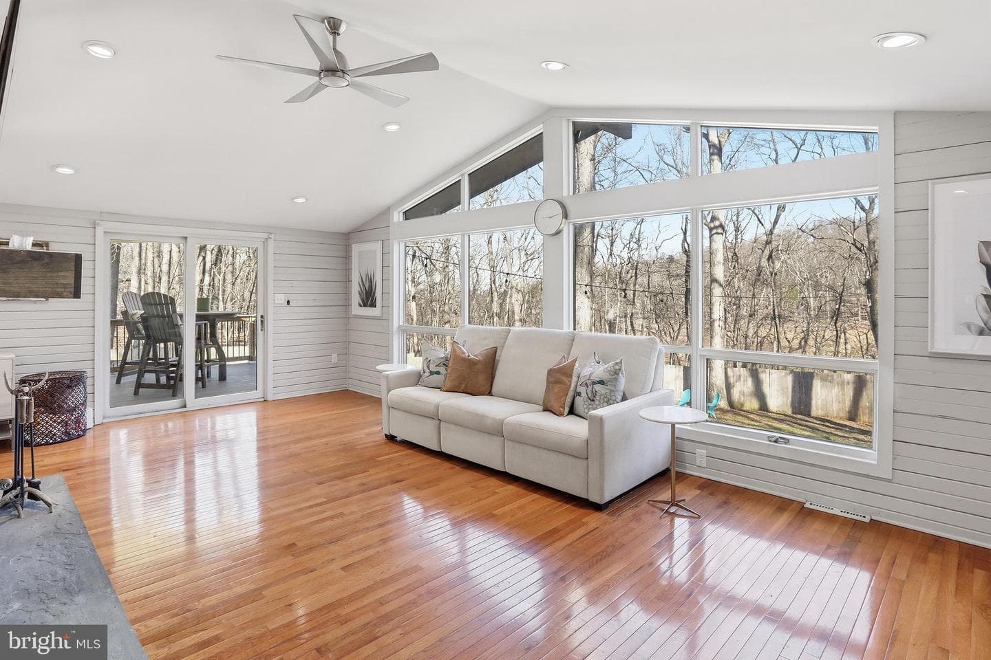 138 Ross Lane photo 9