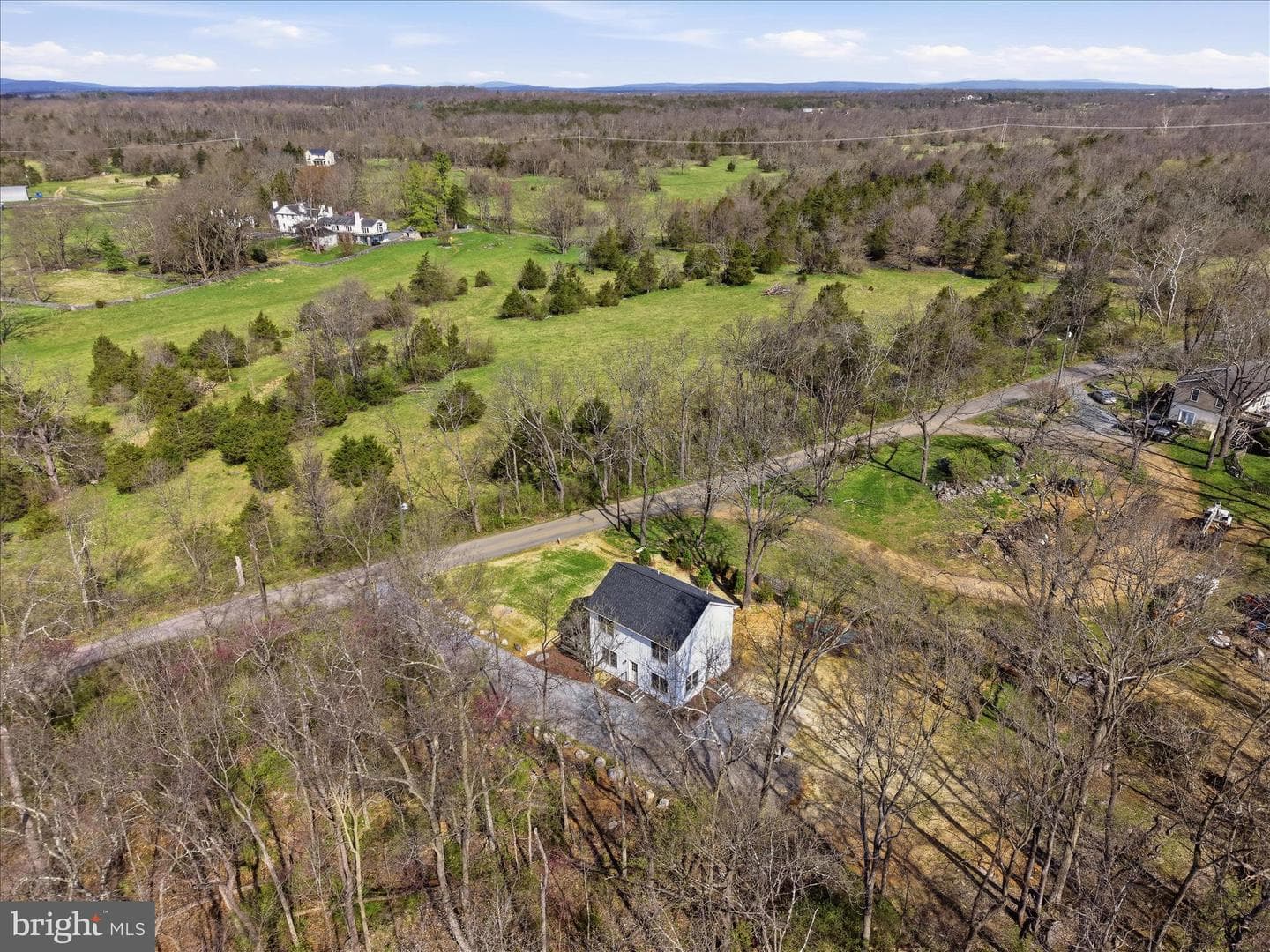 436 Summerville Road photo 3