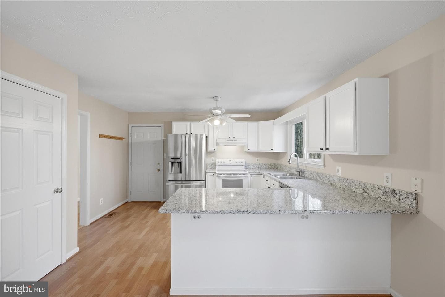 22009 Blue Ridge Mtn Road photo 10