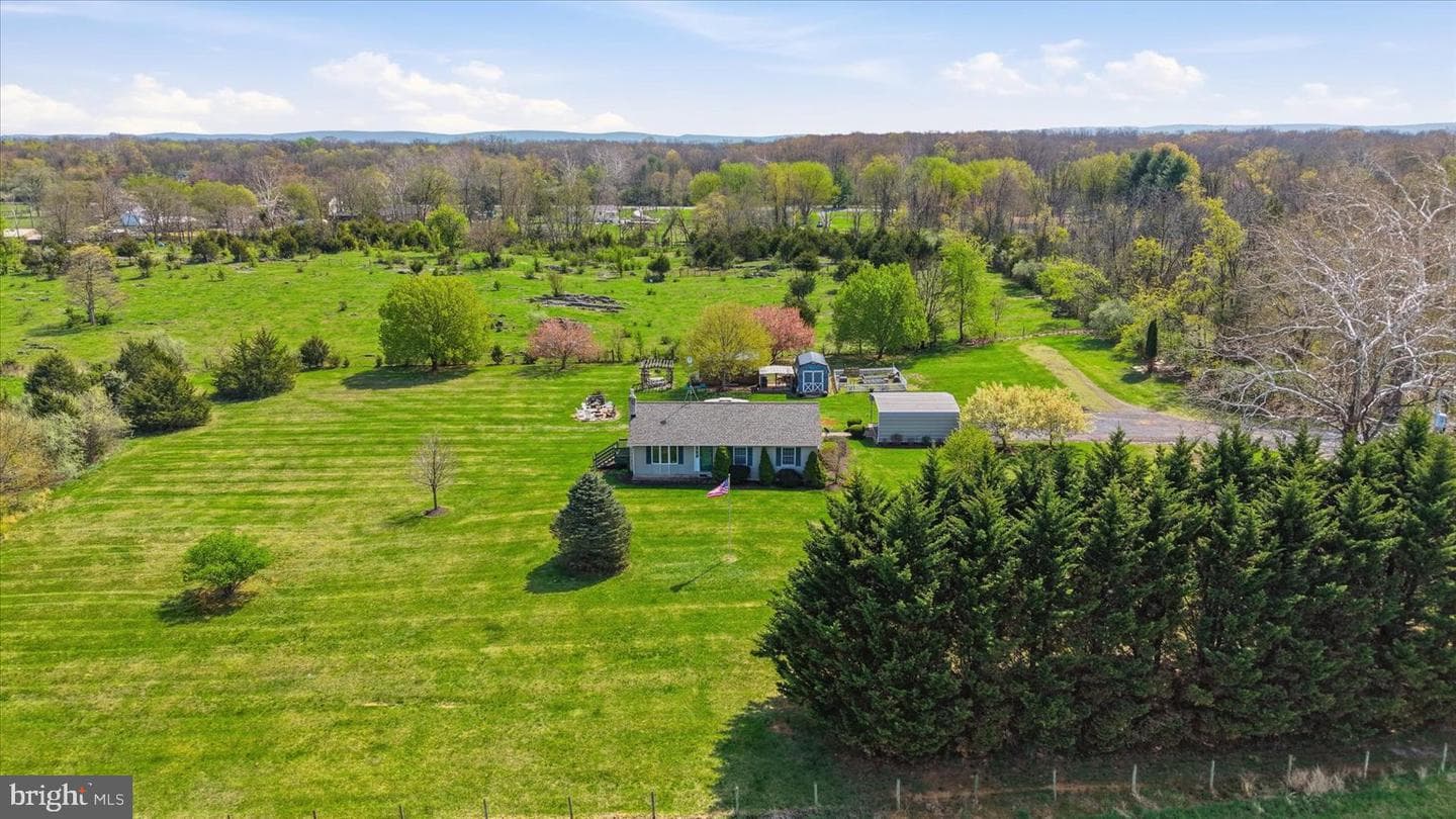 132 Bedrock Lane photo 45