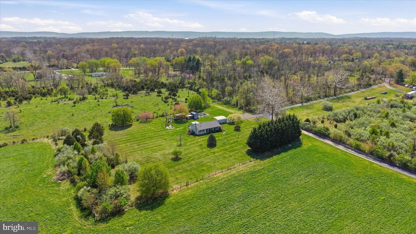 132 Bedrock Lane photo 47