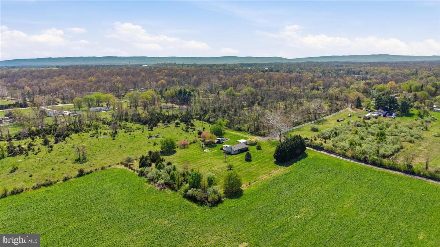 132 Bedrock Lane photo 48