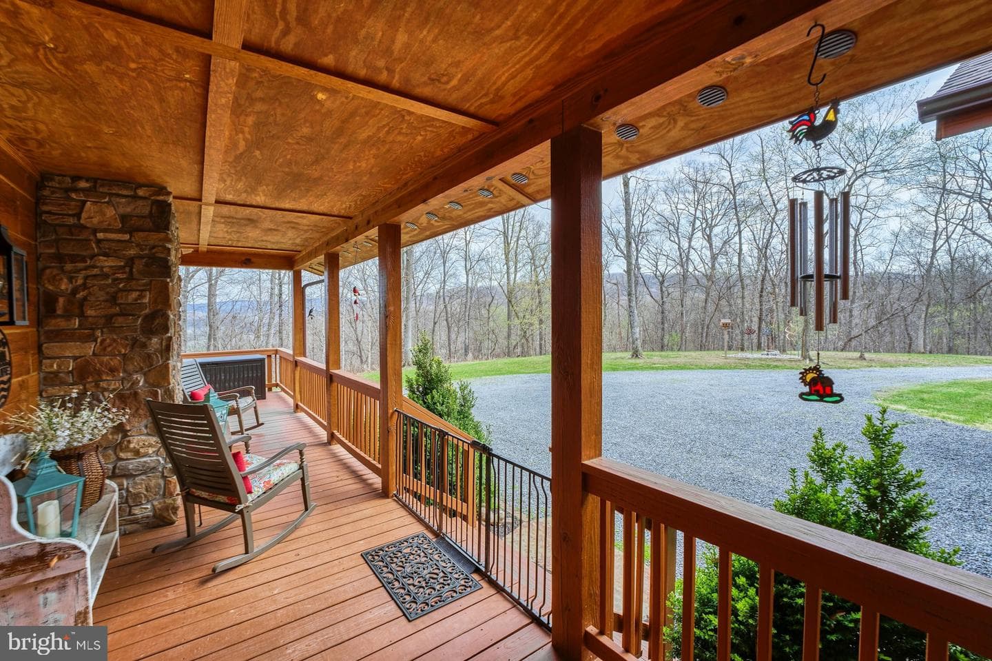 84 Cardinal Lane photo 3