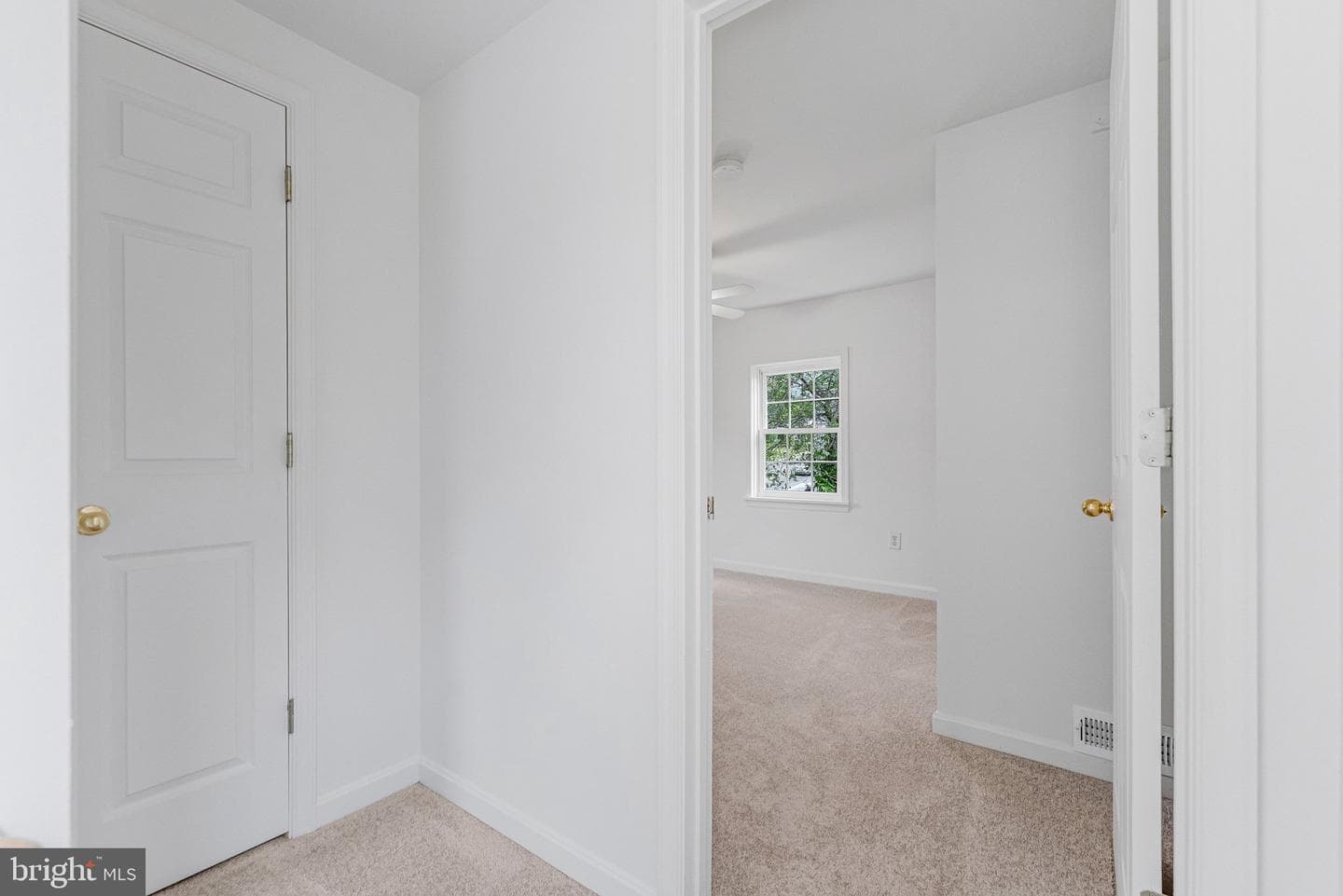 306 N Buckmarsh Street photo 21