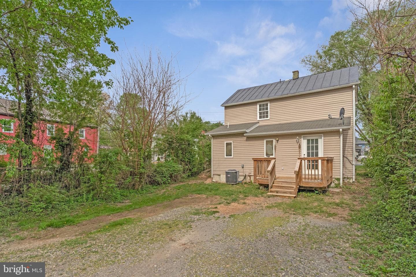 306 N Buckmarsh Street photo 31