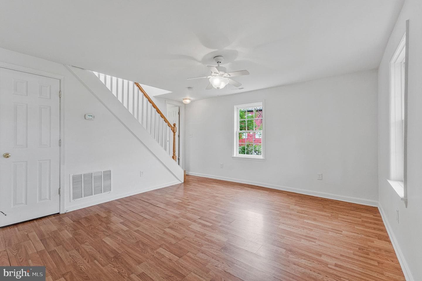 306 N Buckmarsh Street photo 6