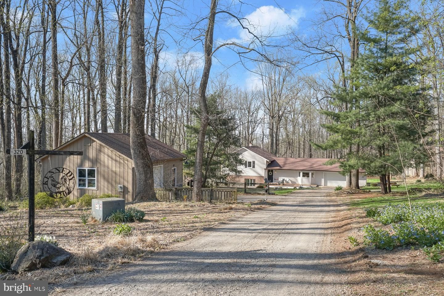 320 Barker Lane photo 3
