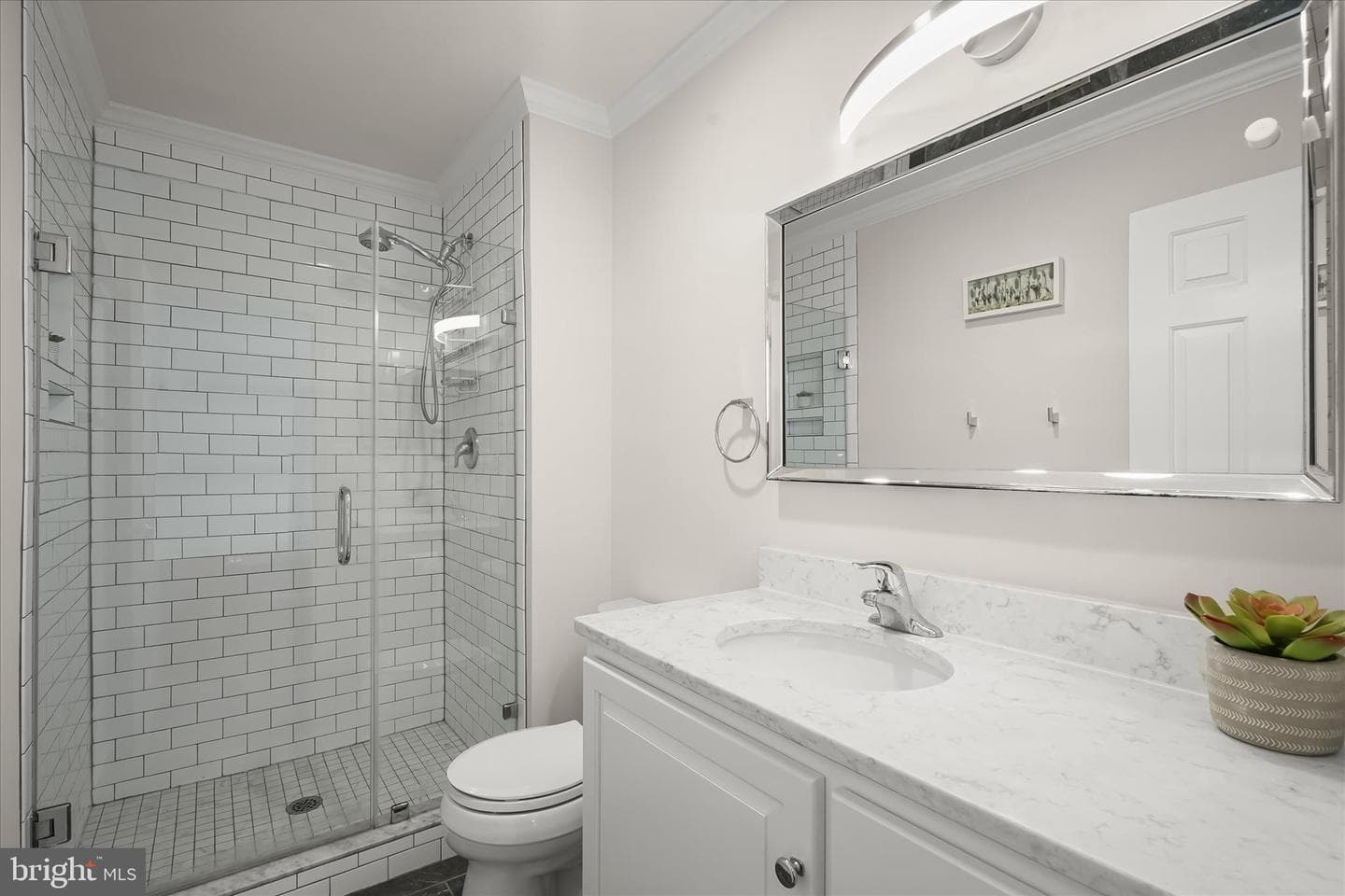320 Barker Lane photo 30