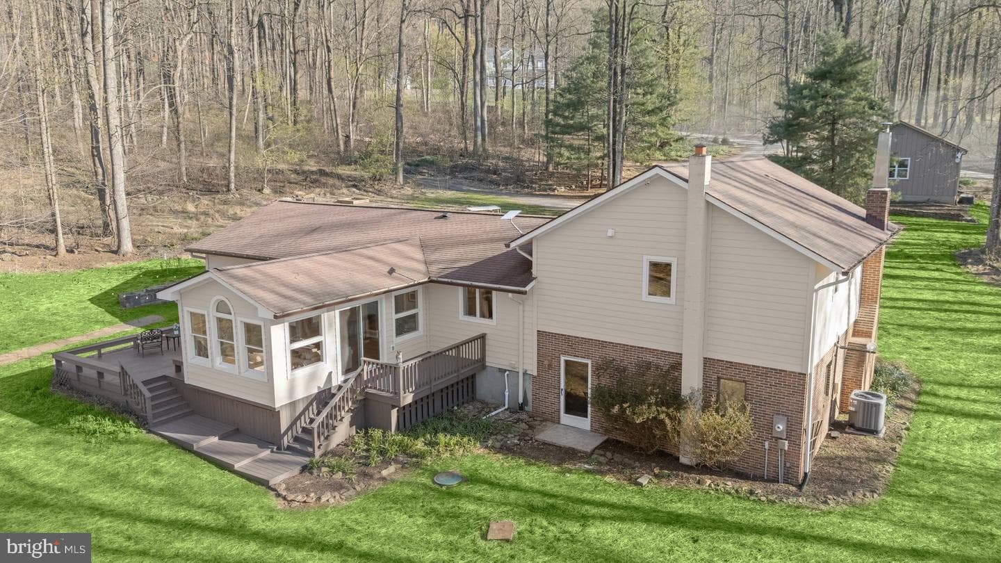 320 Barker Lane photo 43
