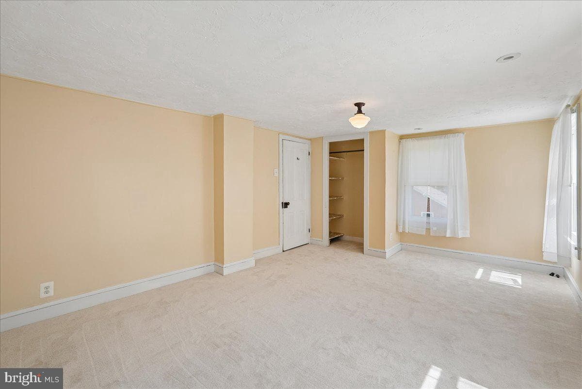 209 Rice Street photo 40