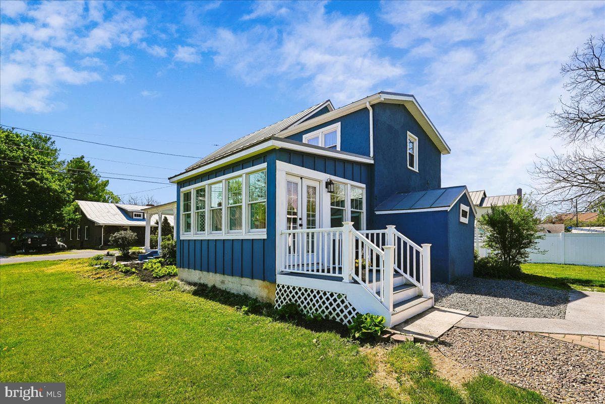 209 Rice Street photo 42