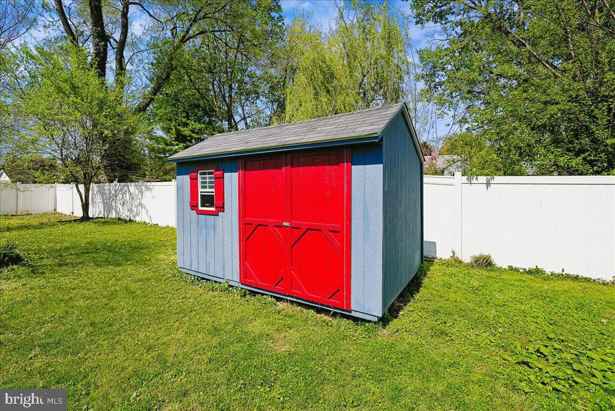209 Rice Street photo 53