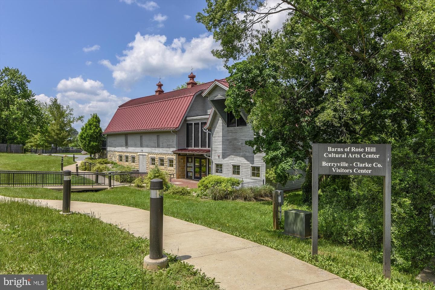 209 Rice Street photo 68