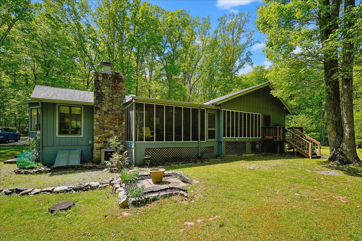 98 Cliff Lane photo 24