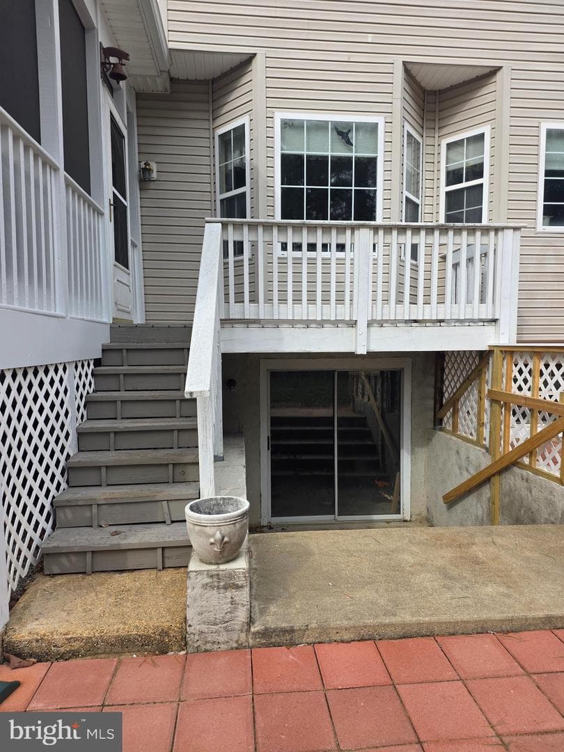 300 Archer Court photo 15