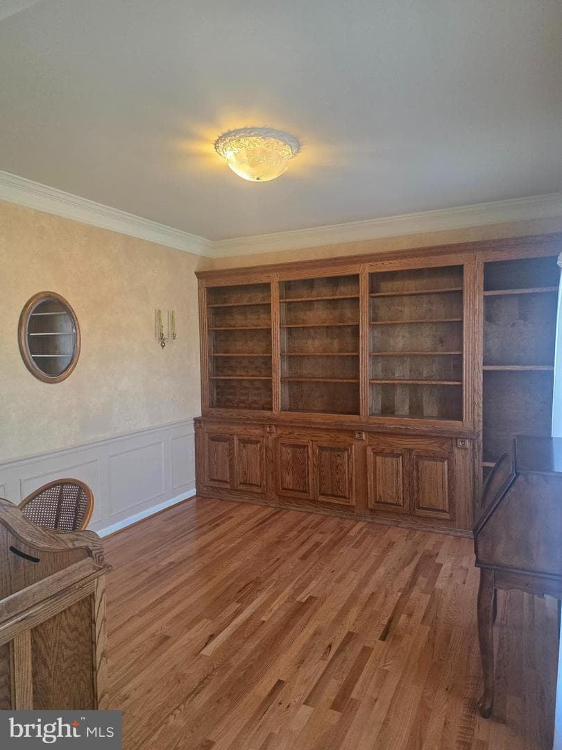 300 Archer Court photo 3