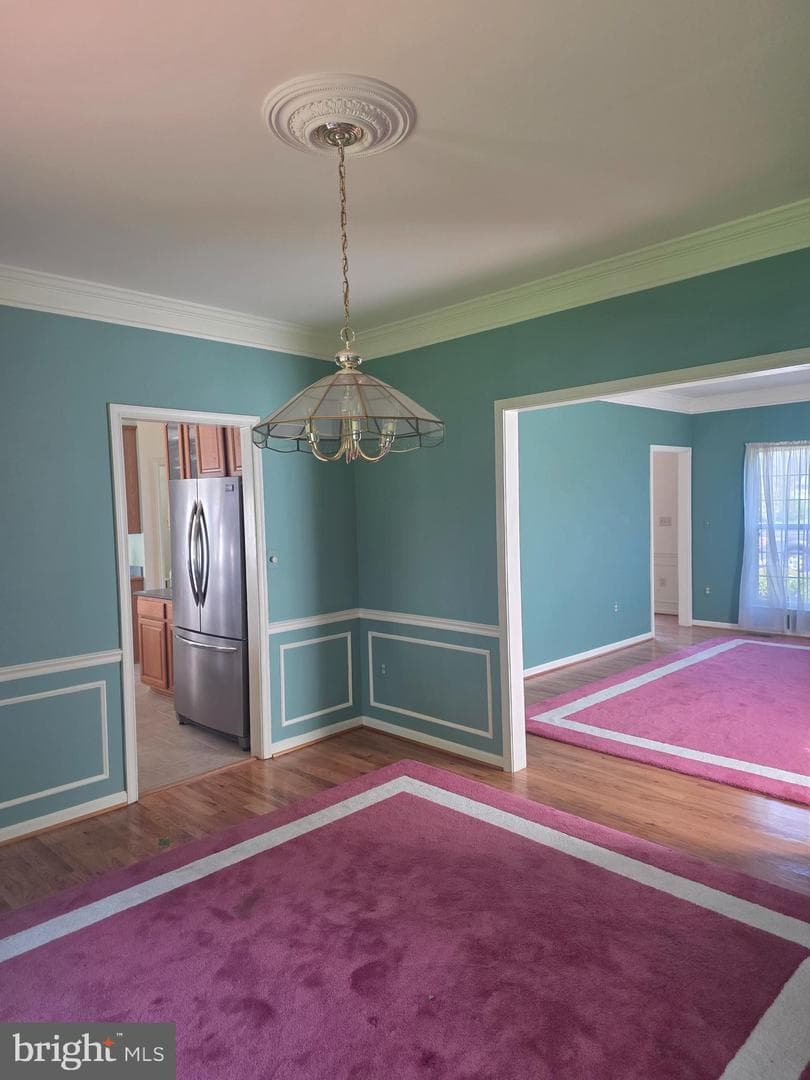 300 Archer Court photo 4