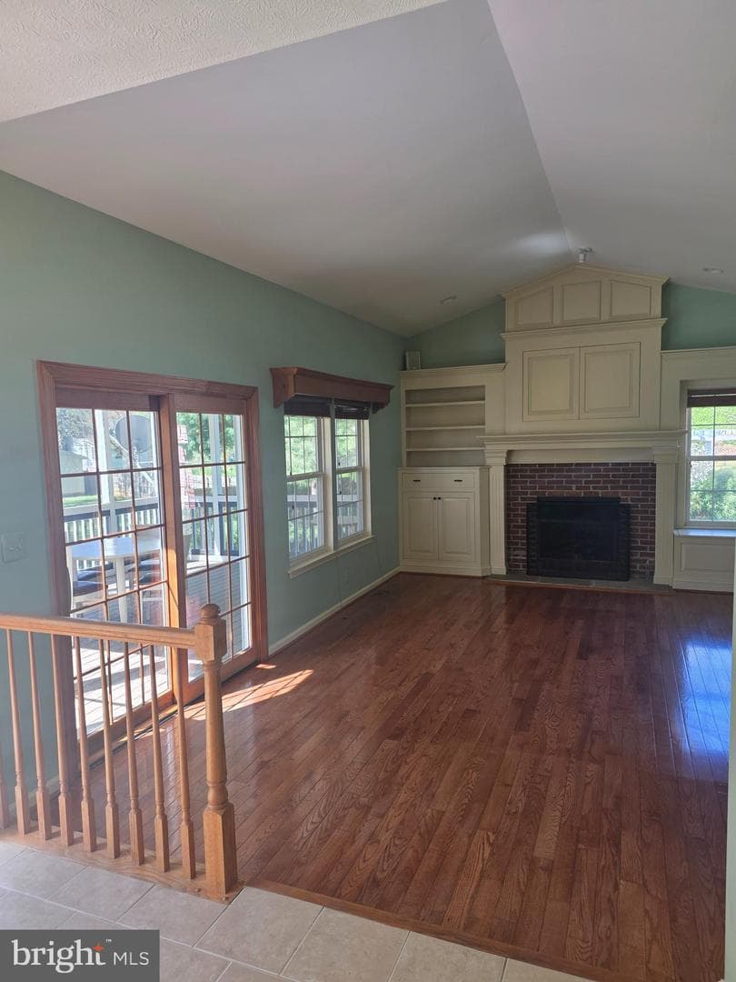 300 Archer Court photo 6