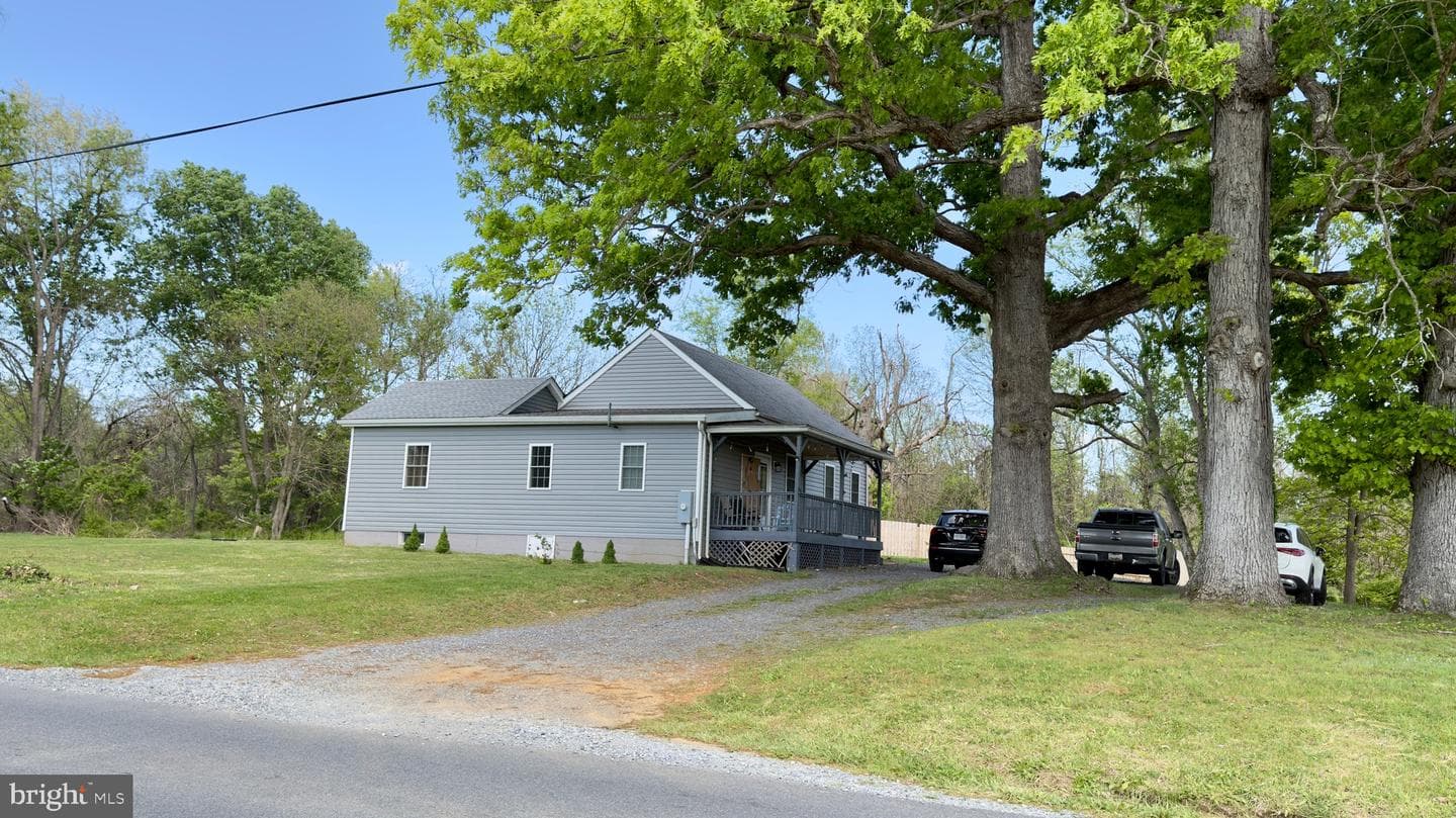 1752 Summit Point Road, Berryville