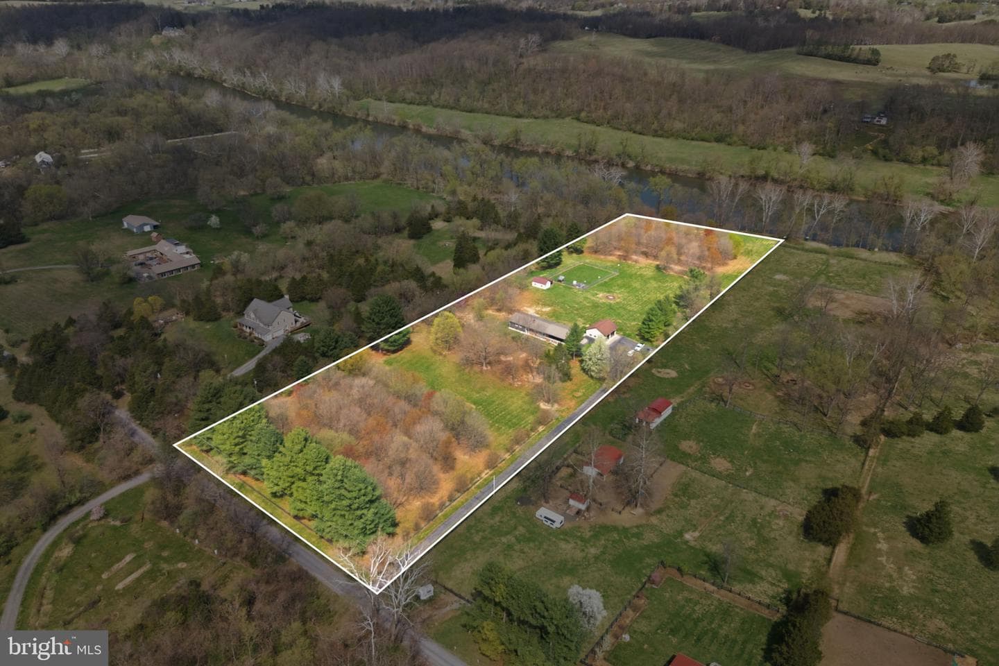1527 Shenandoah River Lane photo 4
